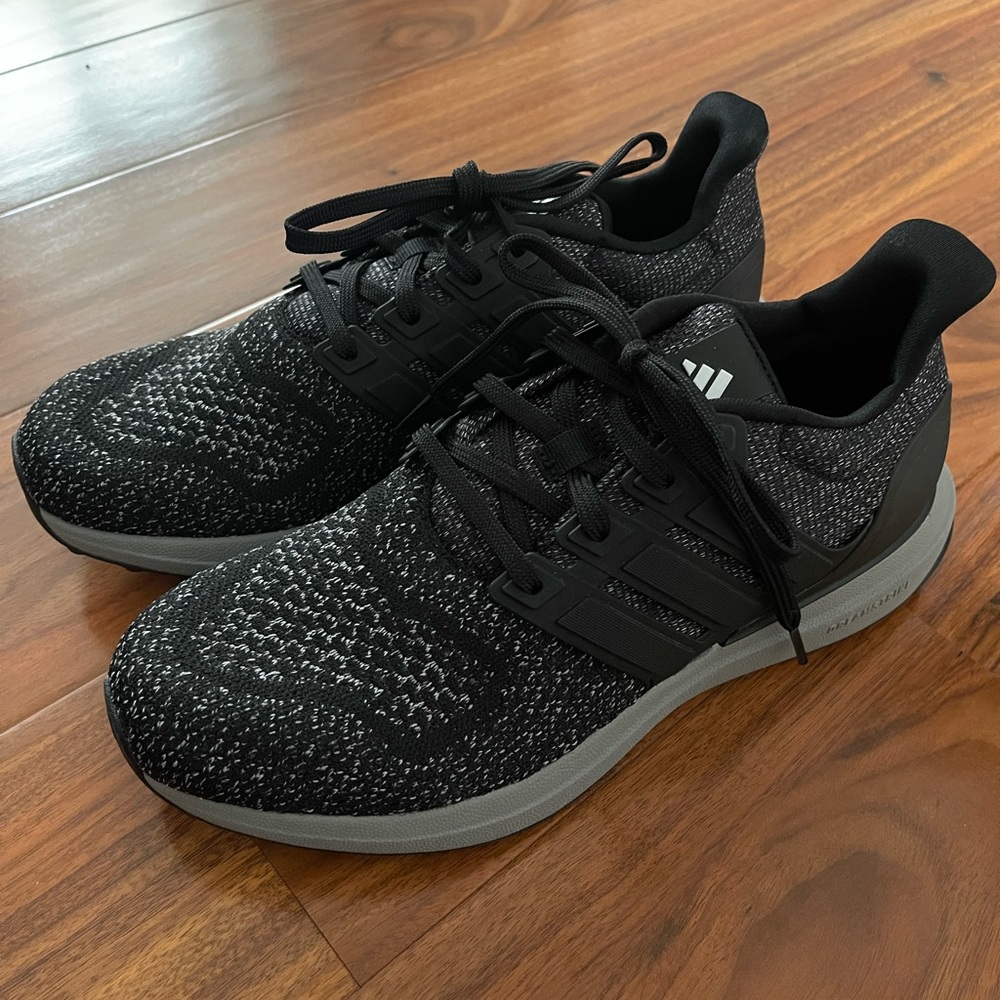 Adidas Ultradream DNA Mens 8 Black Gray Shoes Sneakers Running Athletic JP7690